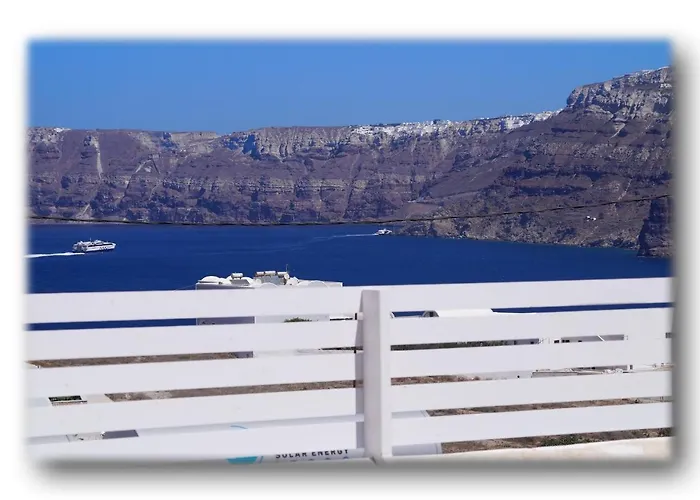 Golden Stone Santorini Suites